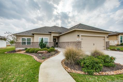 157 Fairway Drive Floresville TX 78114