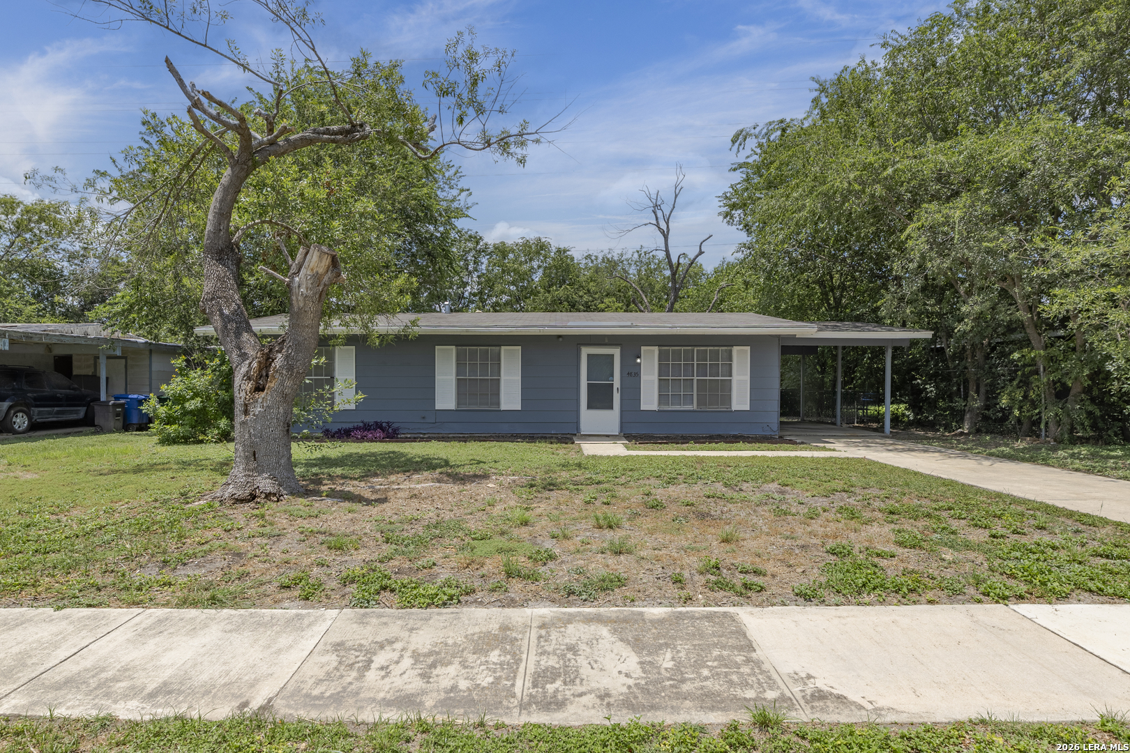 4835 Village View San Antonio TX 78218