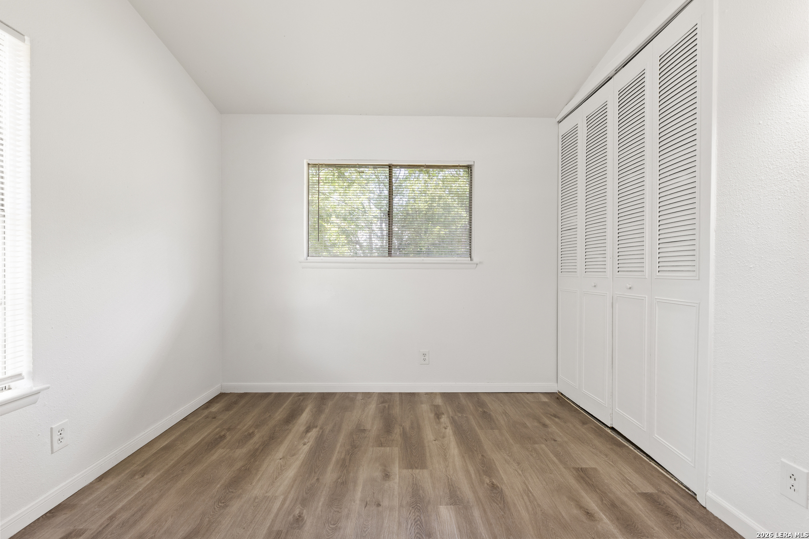 4835 Village View San Antonio TX 78218