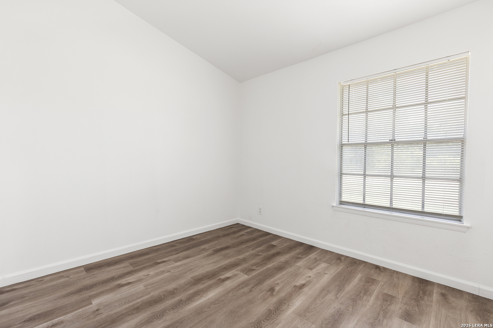 4835 Village View San Antonio TX 78218