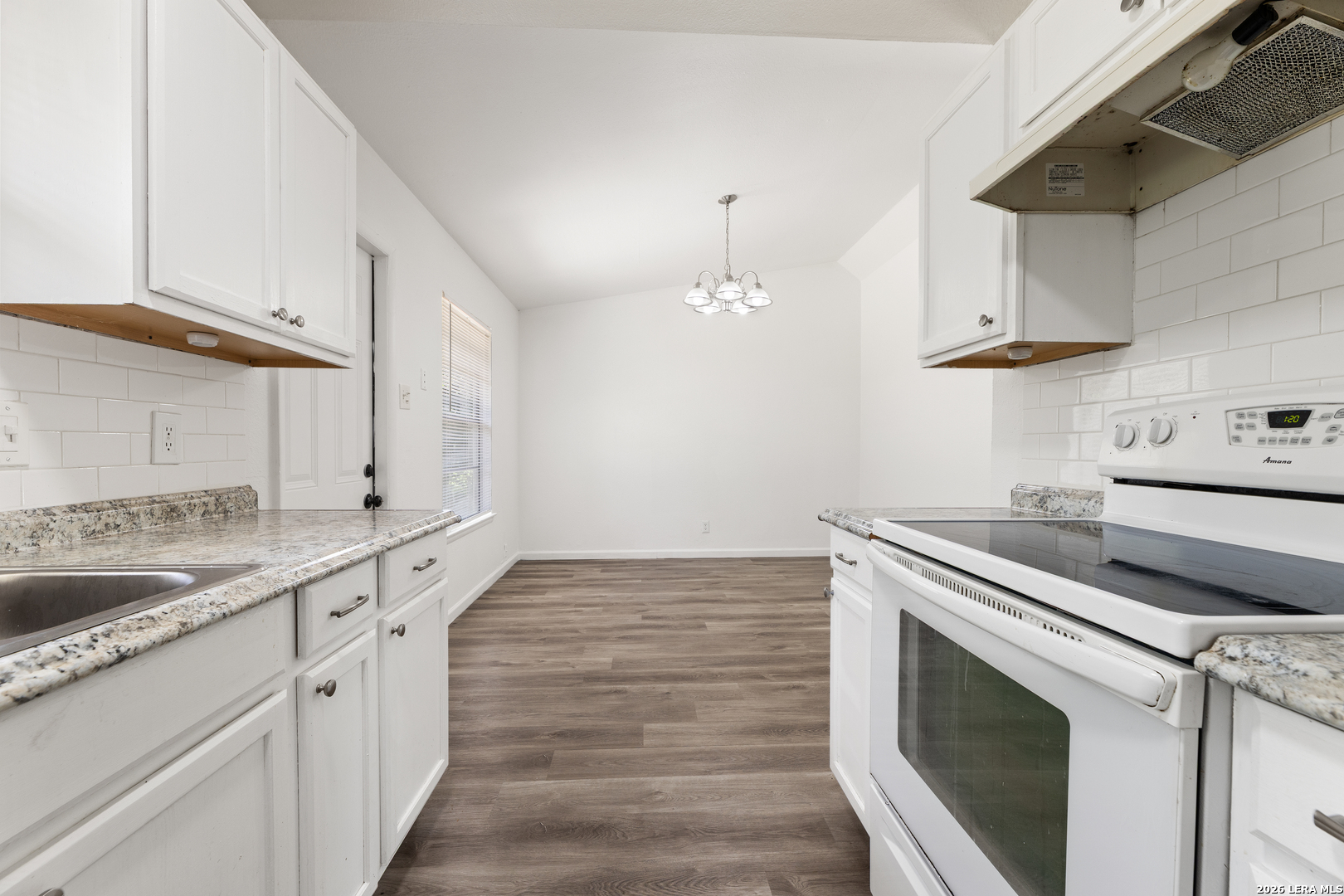 4835 Village View San Antonio TX 78218