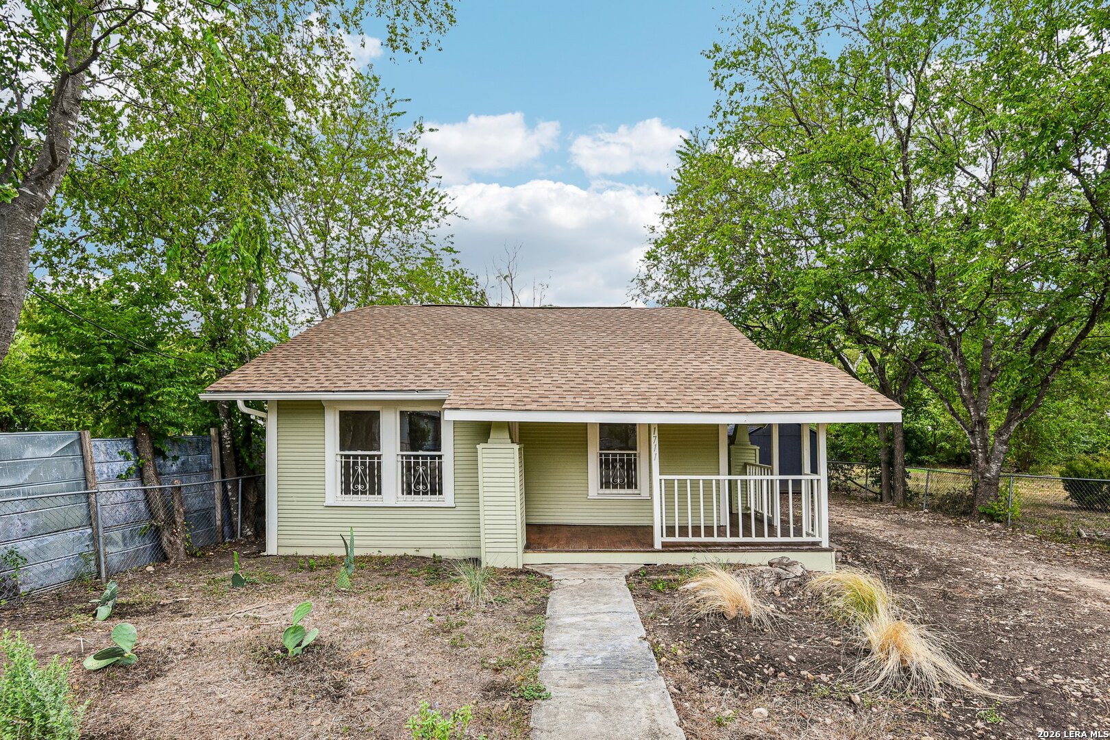 1711 Center San Antonio TX 78202