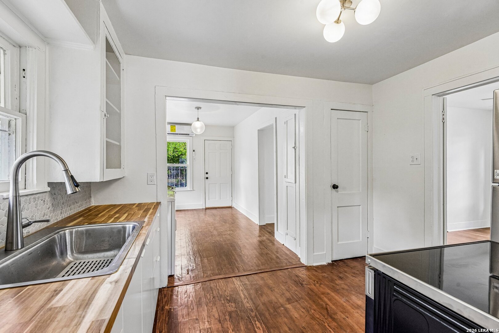 1711 Center San Antonio TX 78202