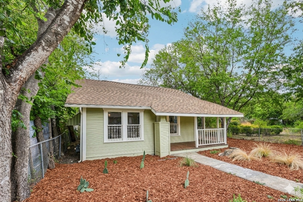 1711 Center San Antonio TX 78202