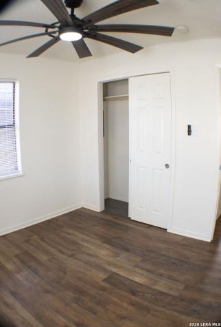 904 W. West Street Stockdale TX 78160