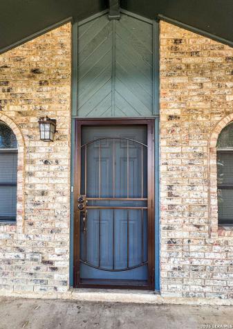 904 W. West Street Stockdale TX 78160