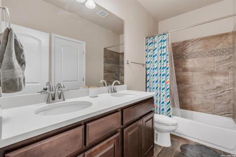 1182 Yaupon Loop New Braunfels TX 78132