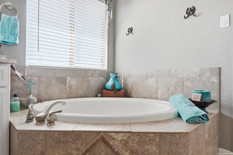 1701 Charter Oak Canyon Lake TX 78133