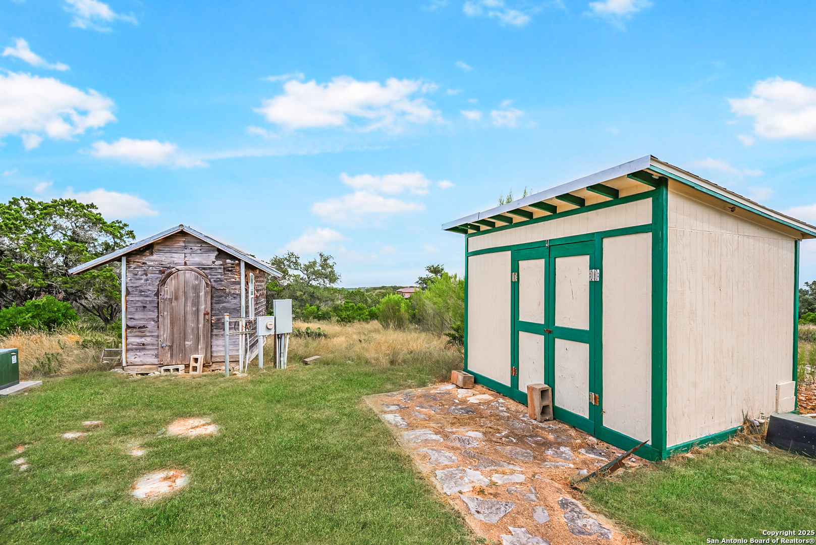 1494 County Road 270 Mico TX 78056