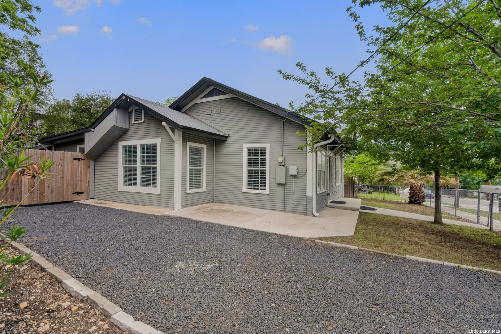 210 Dumoulin San Antonio TX 78210