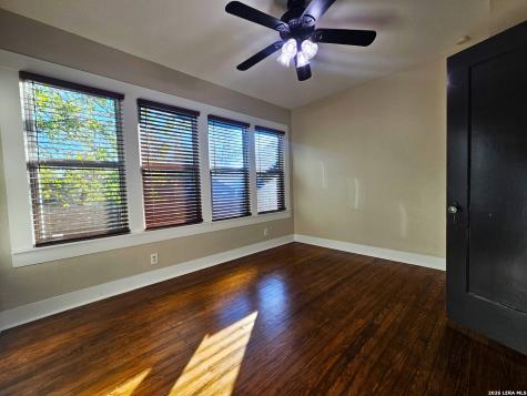 624 S Austin Street Seguin TX 78155
