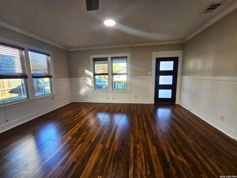 624 S Austin Street Seguin TX 78155