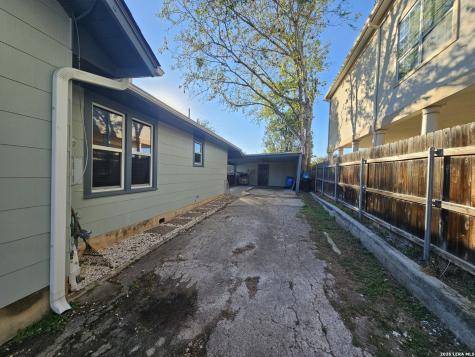 624 S Austin Street Seguin TX 78155