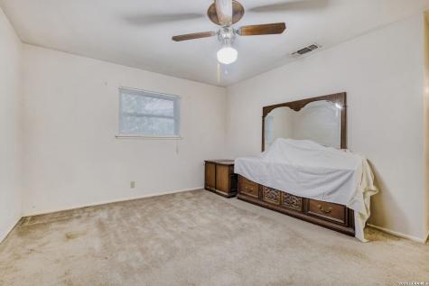 129 Meadow Way Universal City TX 78148