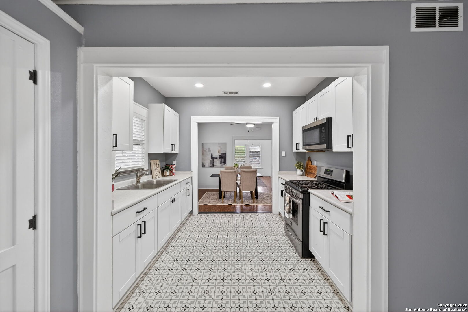 306 Walton Avenue San Antonio TX 78225