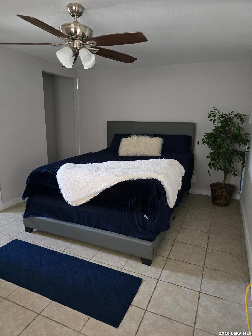 208 County Road 6847 Lytle TX 78052