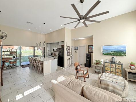 1151 Eastview Canyon Lake TX 78133