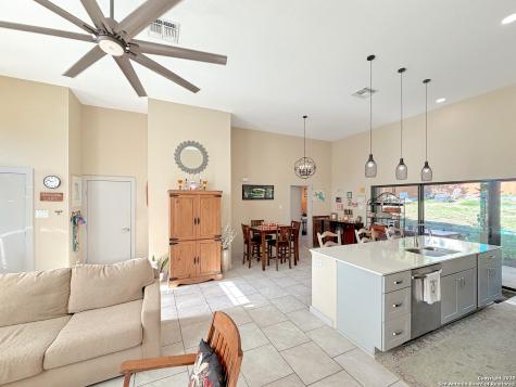 1151 Eastview Canyon Lake TX 78133