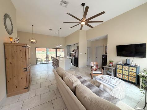 1151 Eastview Canyon Lake TX 78133