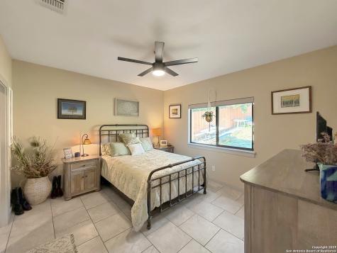 1151 Eastview Canyon Lake TX 78133