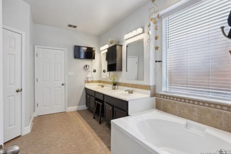 538 Calm Springs San Antonio TX 78260