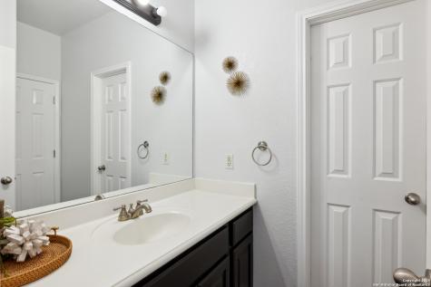 538 Calm Springs San Antonio TX 78260