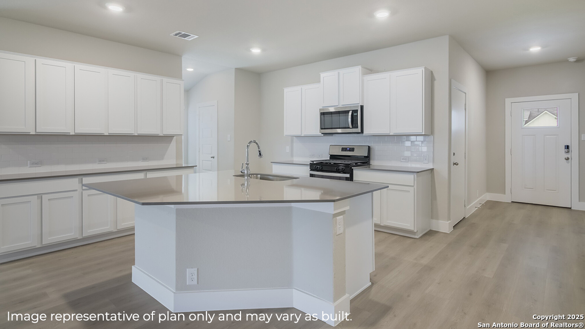 4723 Gypsum Falls San Antonio TX 78253