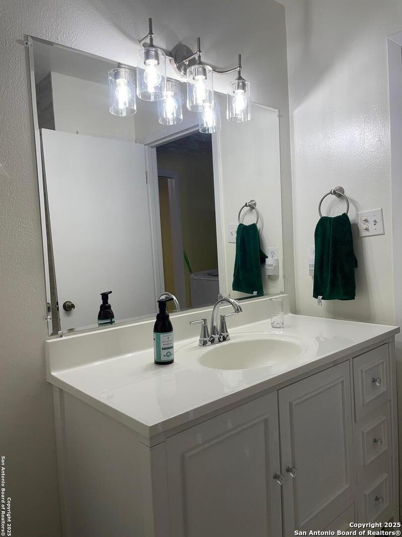 311 Rilla Vista San Antonio TX 78216