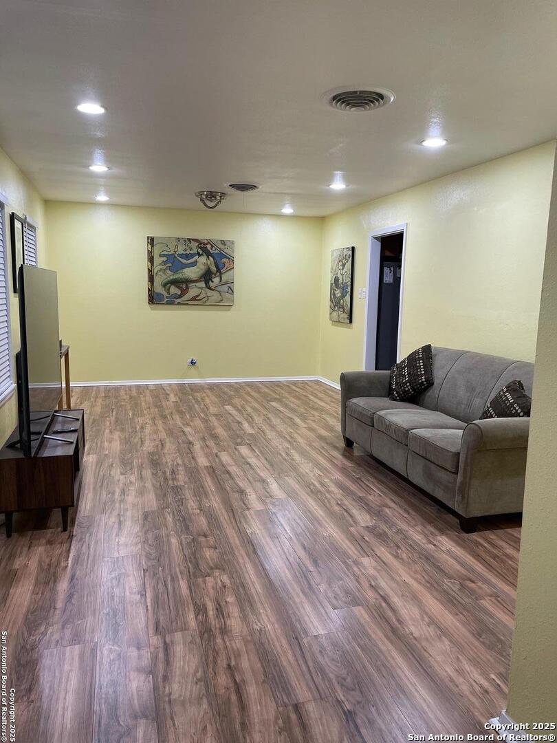 311 Rilla Vista San Antonio TX 78216