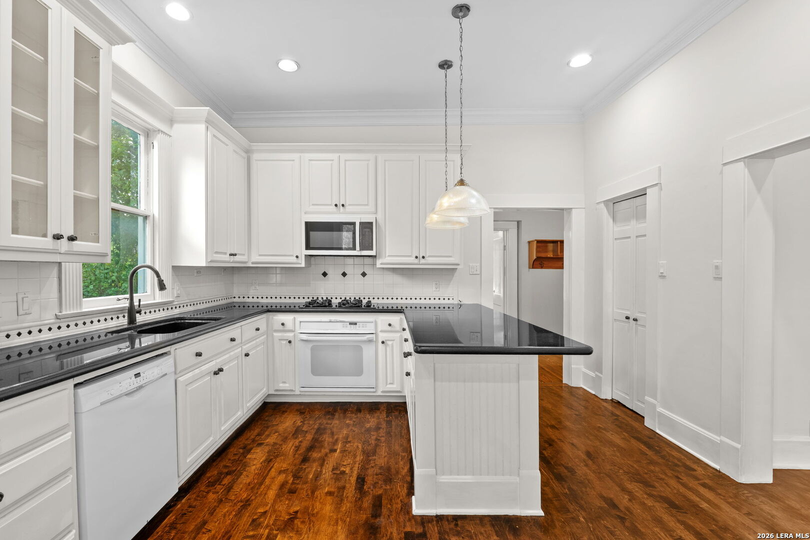 124 E Summit San Antonio TX 78212