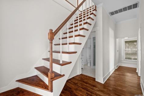124 E Summit San Antonio TX 78212