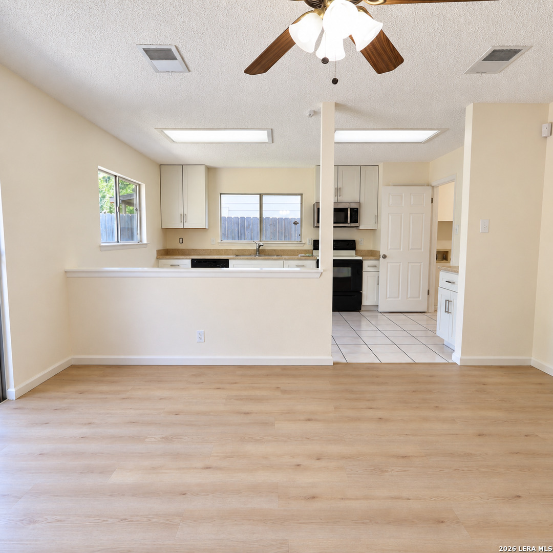 9319 Bendell San Antonio TX 78250