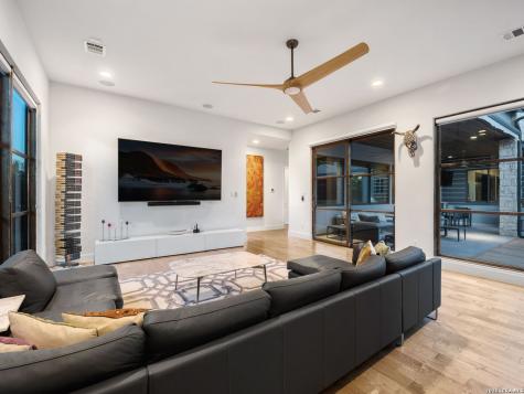 2 Via Aragon San Antonio TX 78257