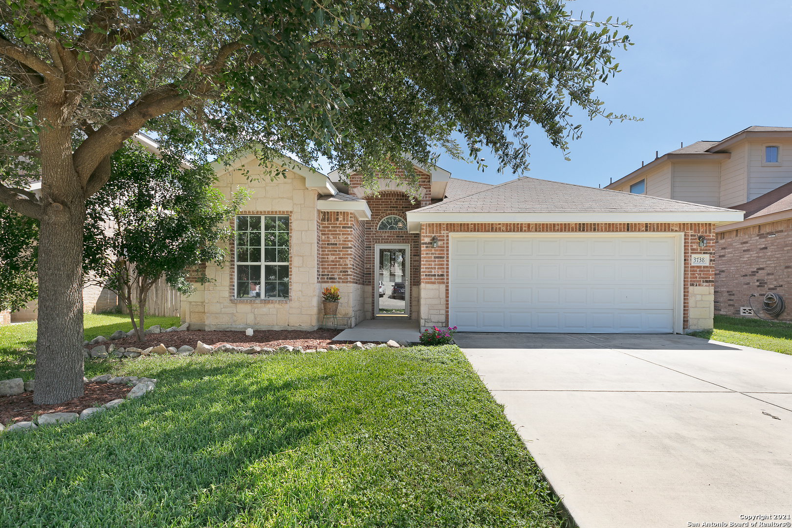 3738 Grissom Branch San Antonio TX 78251
