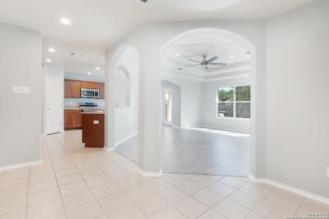 3738 Grissom Branch San Antonio TX 78251