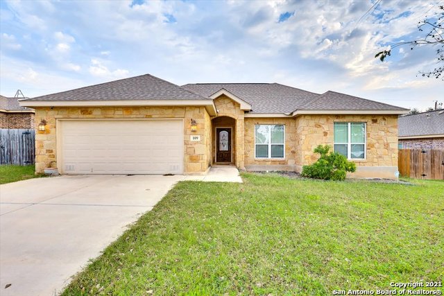 109 Ridgecrest Floresville TX 78114