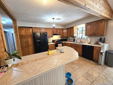 8360 James Somerset TX 78069