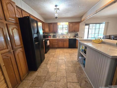 8360 James Somerset TX 78069