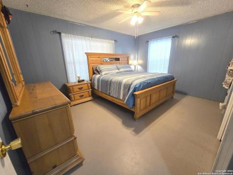 8360 James Somerset TX 78069