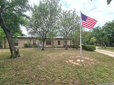 8360 James Somerset TX 78069