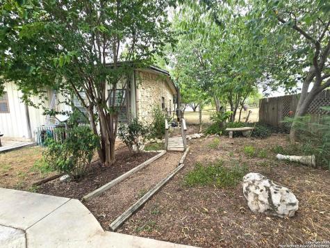 8360 James Somerset TX 78069