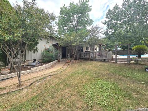 8360 James Somerset TX 78069