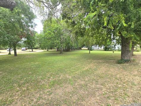 8360 James Somerset TX 78069