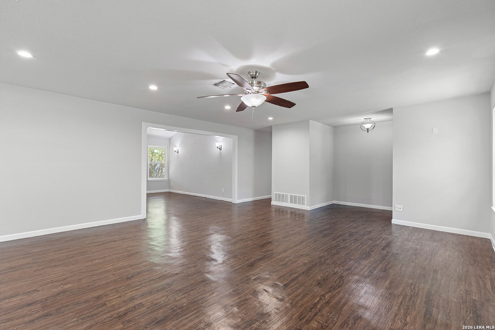 210 S Manton Lane Castle Hills TX 78213