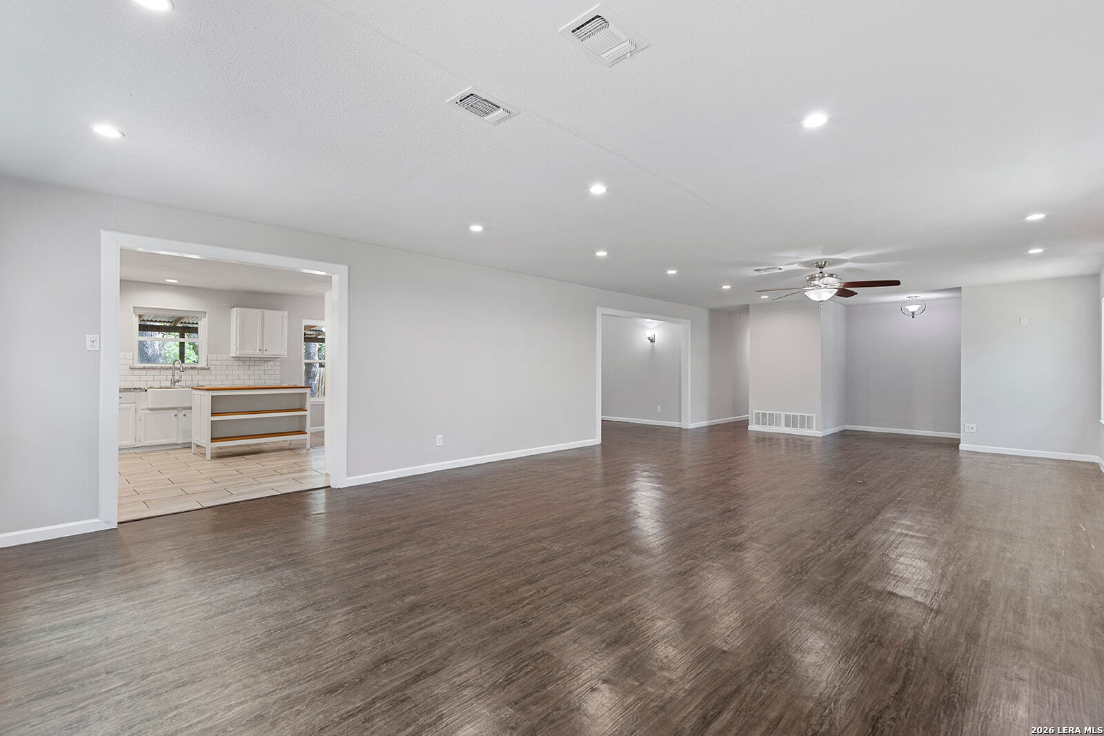210 S Manton Lane Castle Hills TX 78213