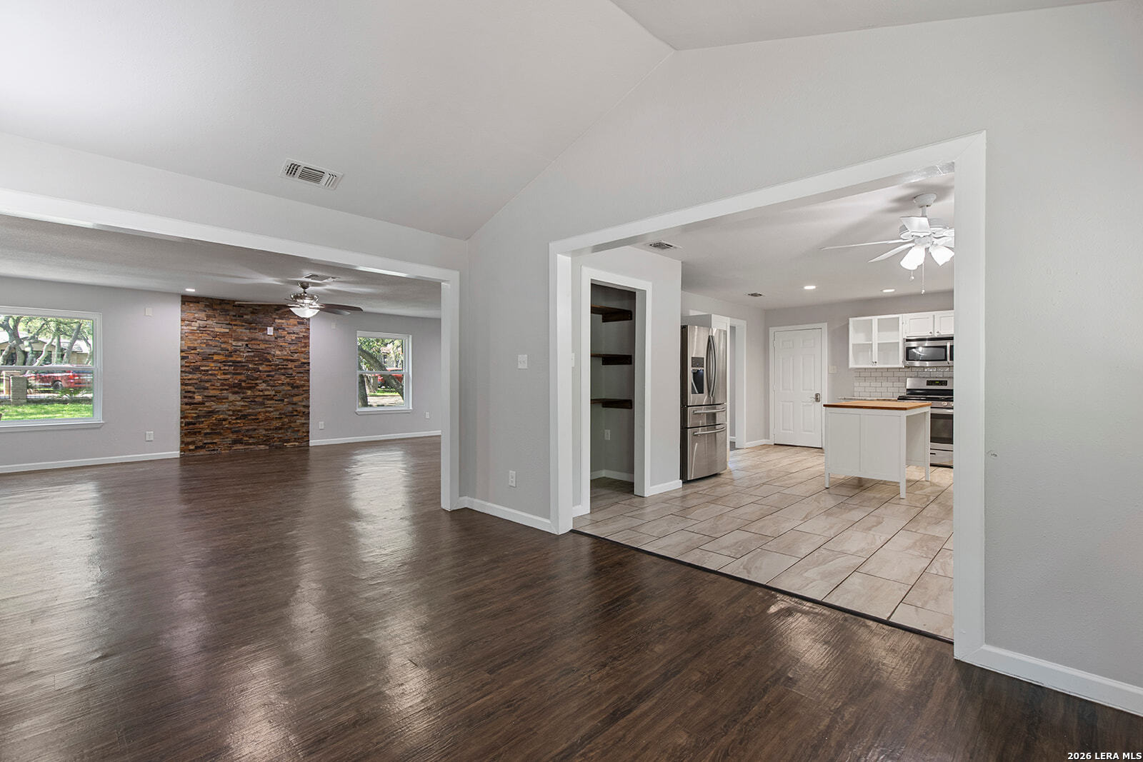 210 S Manton Lane Castle Hills TX 78213