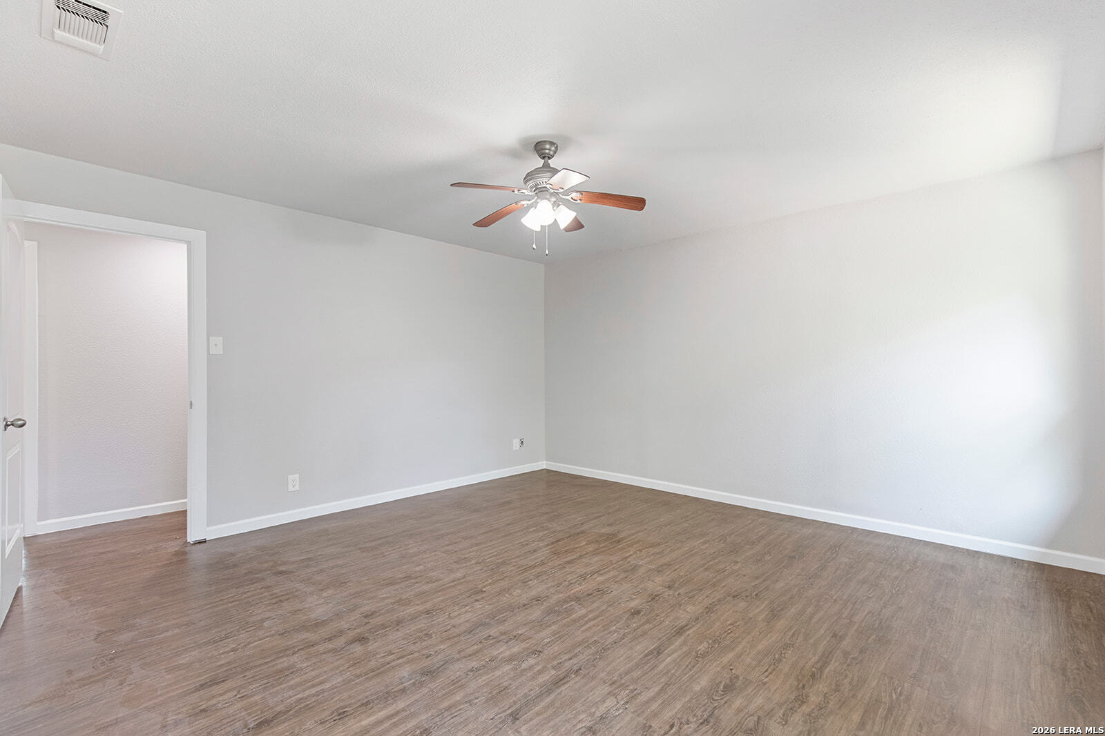 210 S Manton Lane Castle Hills TX 78213