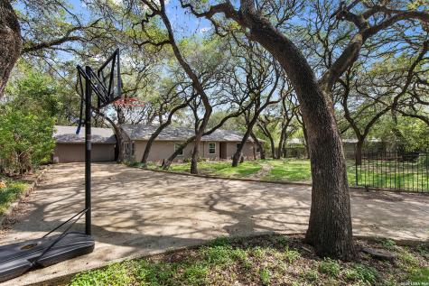 210 S Manton Lane Castle Hills TX 78213