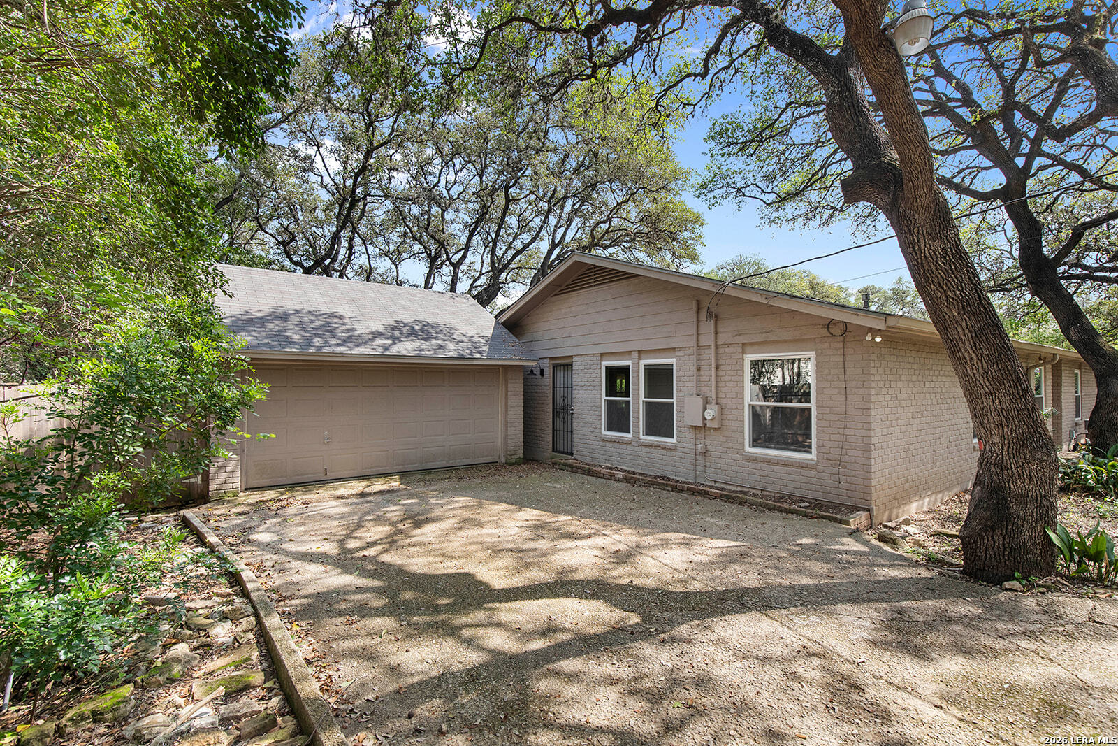 210 S Manton Lane Castle Hills TX 78213