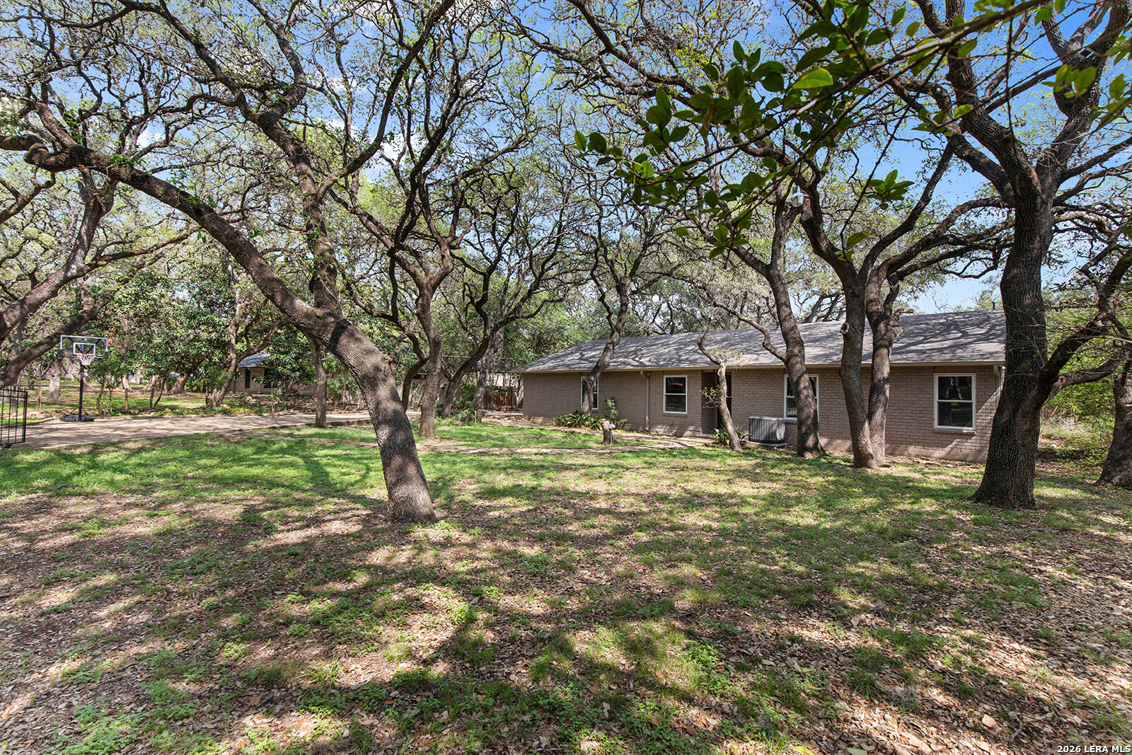 210 S Manton Lane Castle Hills TX 78213